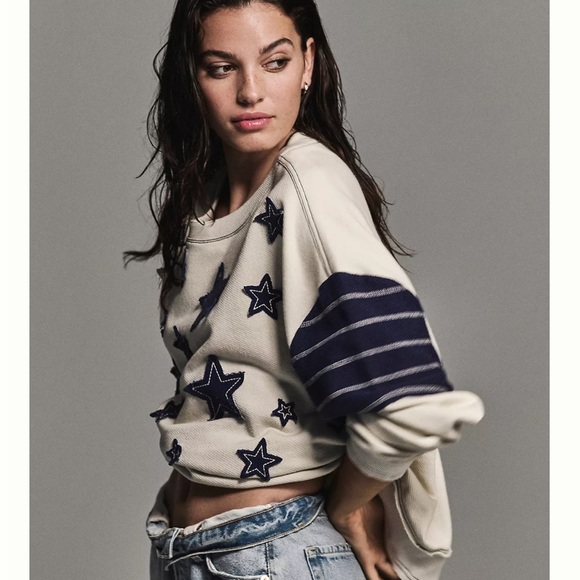 Anthropologie Pilcro Star Patch Oversized Sweatshirt XS - Picture 4 of 9